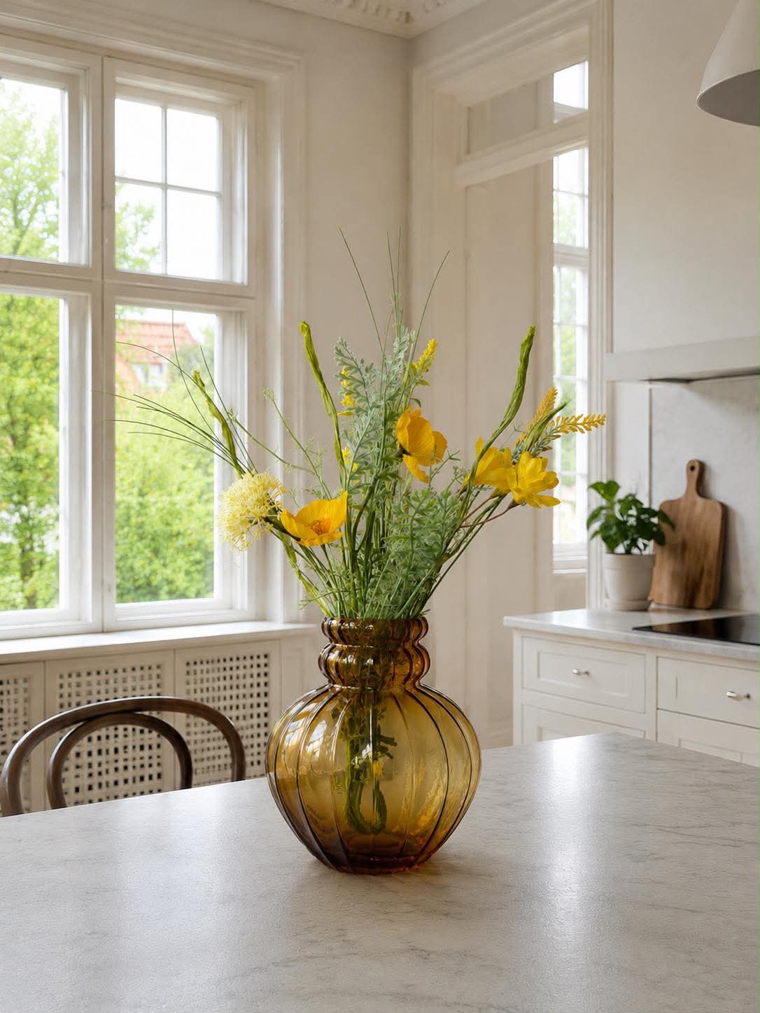 Vase Mary - Bernstein