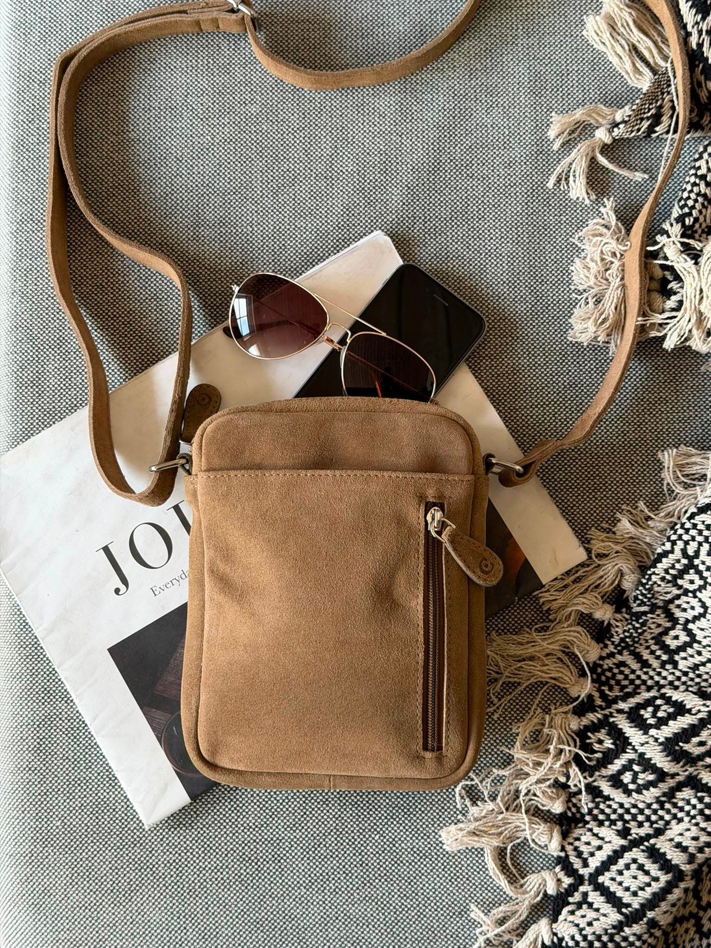 Mobiltaske Daily – Suede beige