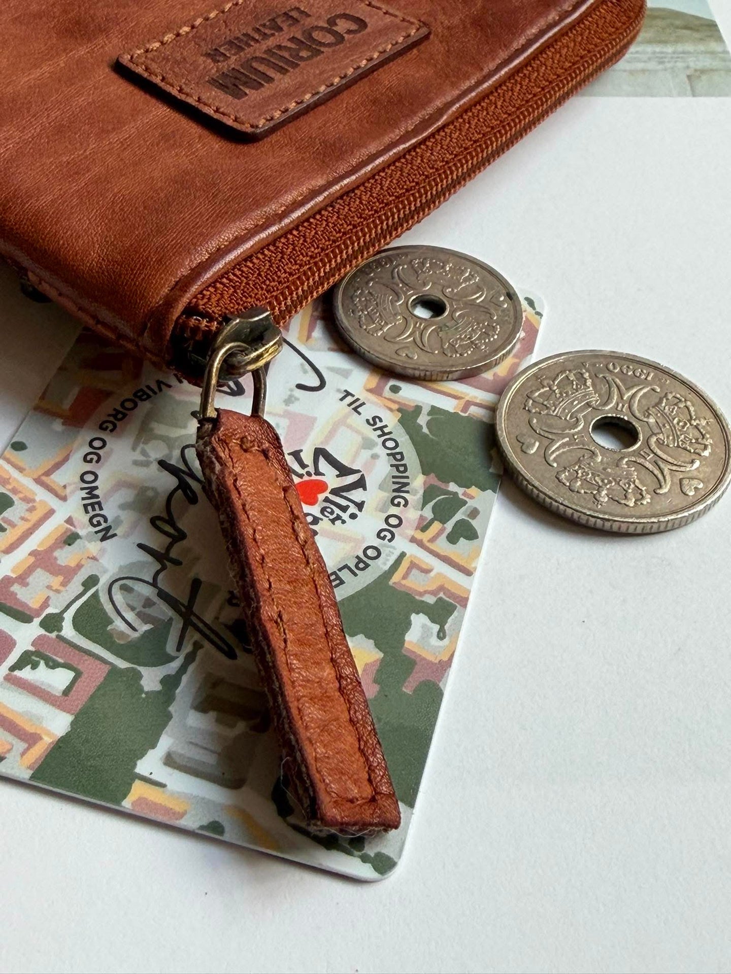 Geldbörse - gewaschenes Leder in dunklem Cognac