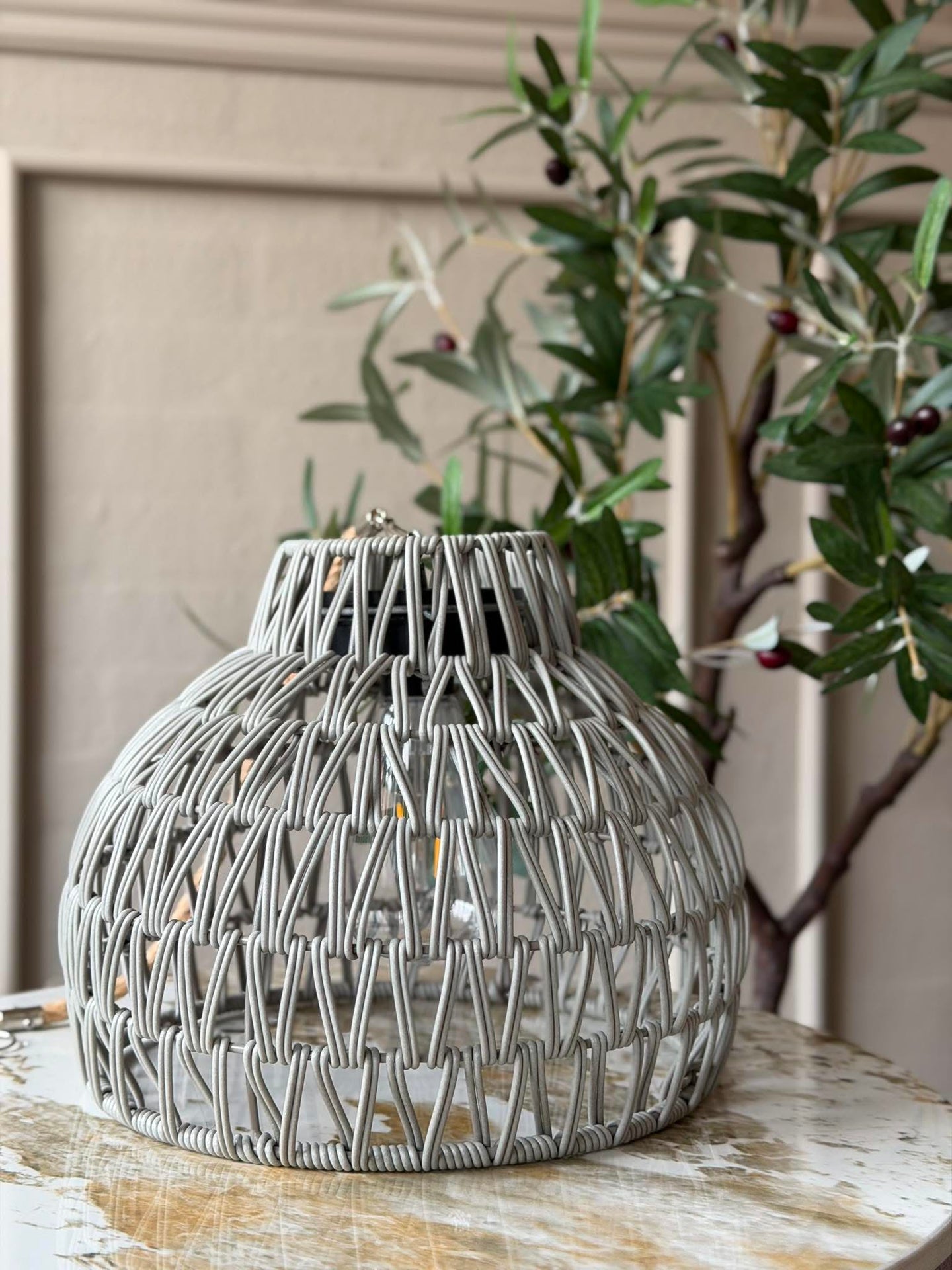 Lampe für innen und außen - Grau