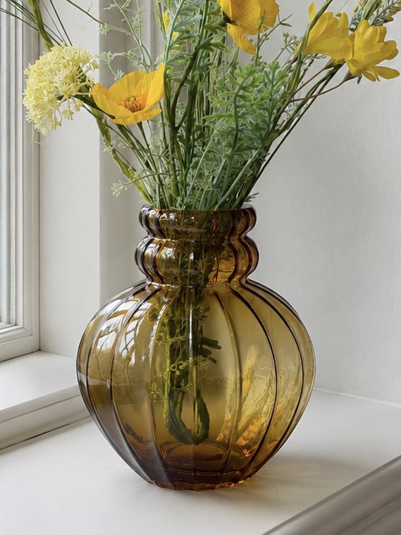 Vase Mary - Bernstein