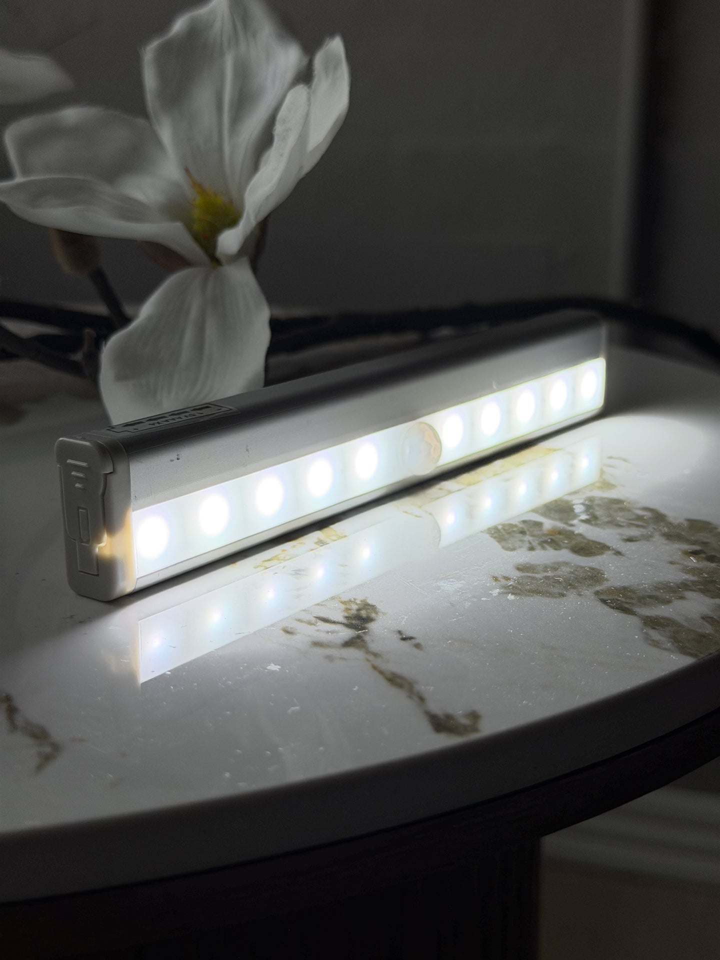 LED Schranklampe mit Sensor
