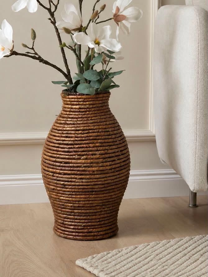 Vase Bananenblätter