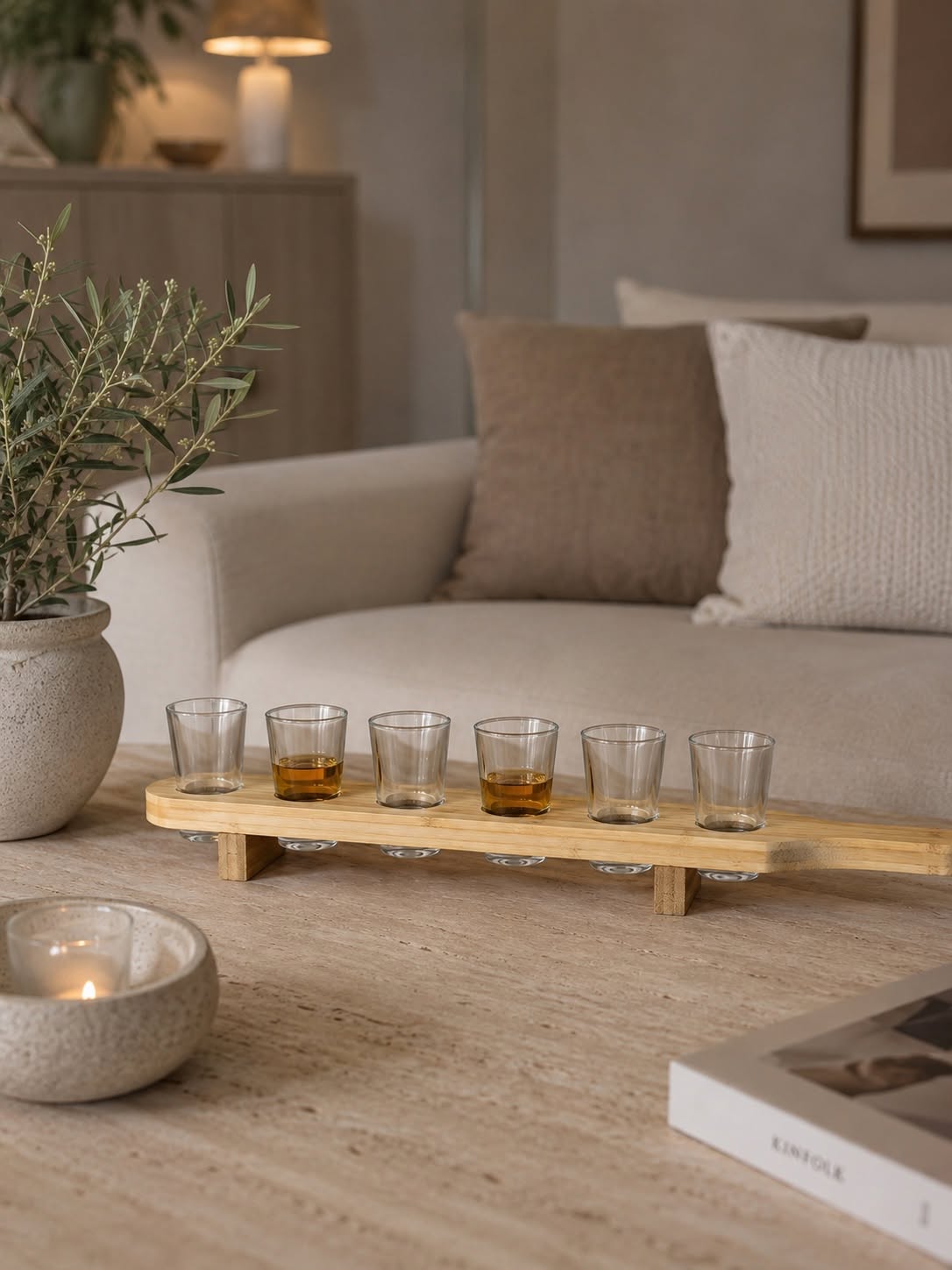 Shotsgläser auf Tablett