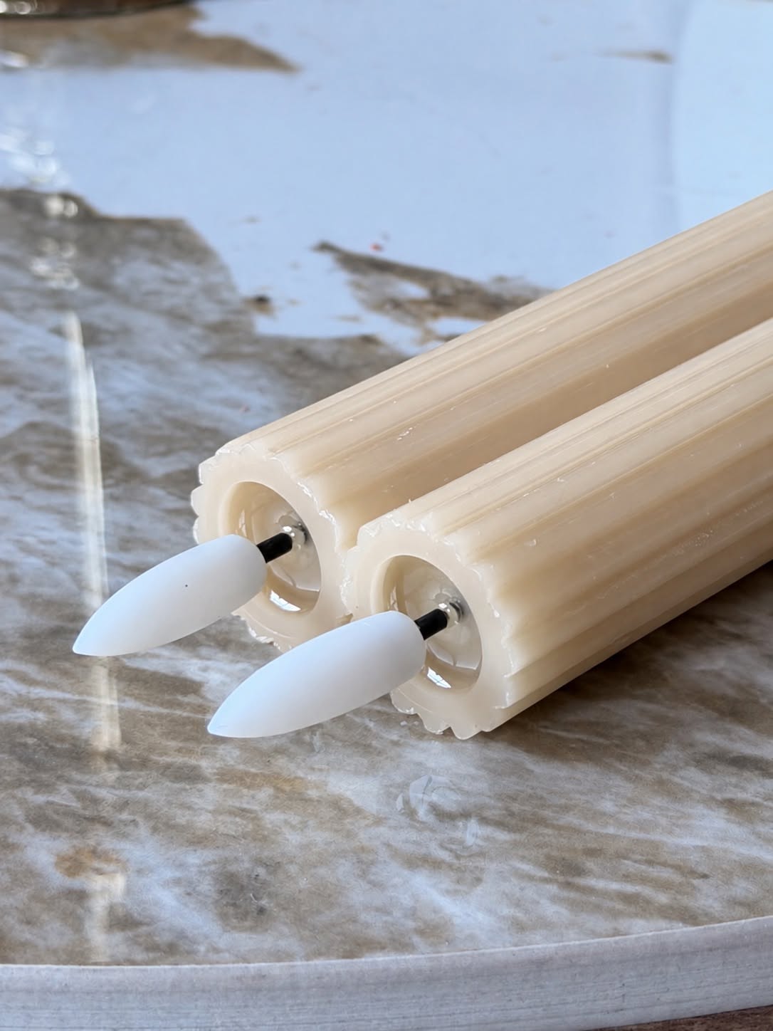 LED-Stabkerzen mit Rillen und Fernbedienung - Latte´