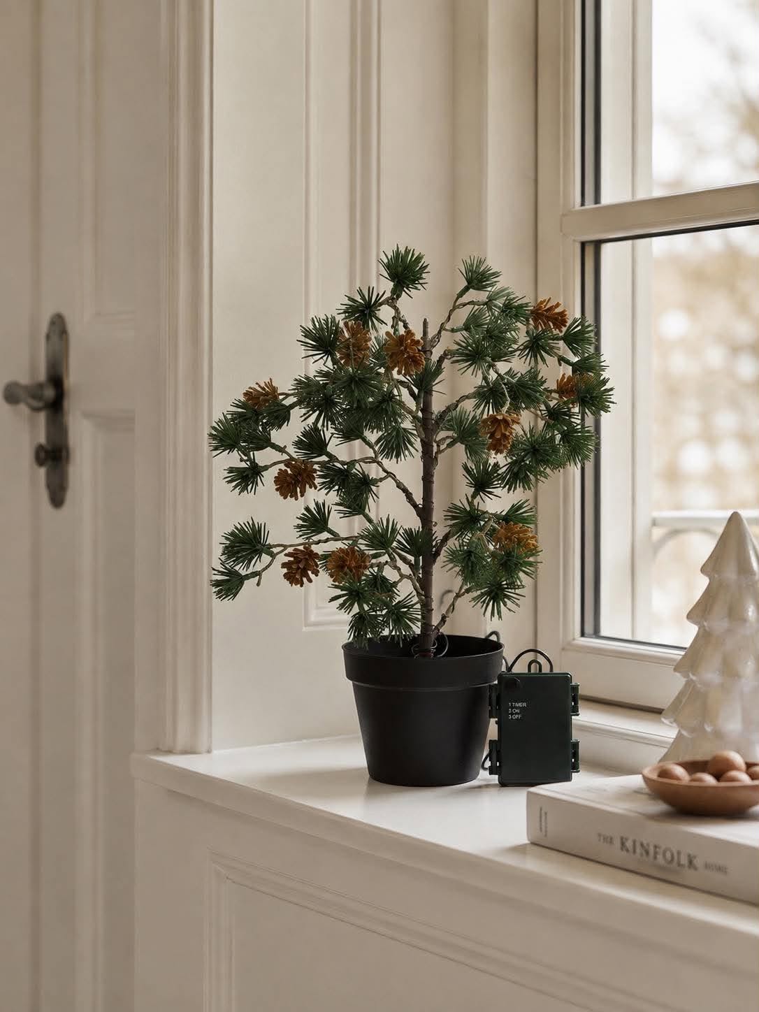 Zedernbaum mit Lichterkette - Für den Außenbereich geeignet