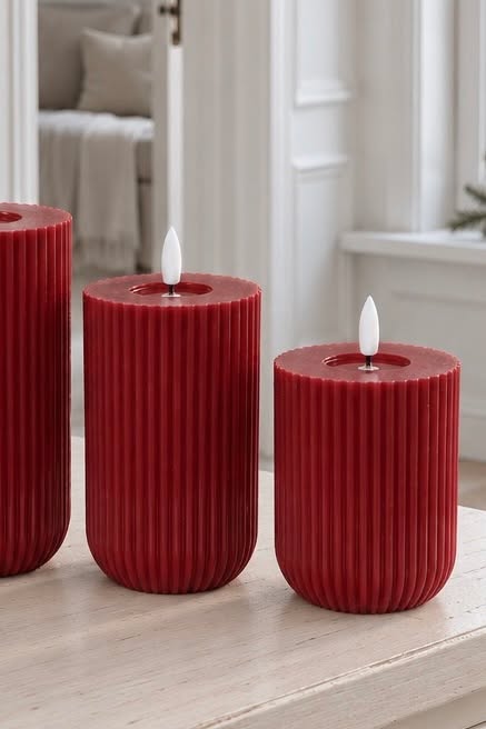LED-Blockkerzen mit Rillen Rot - 3 Stk mit Fernbedienung
