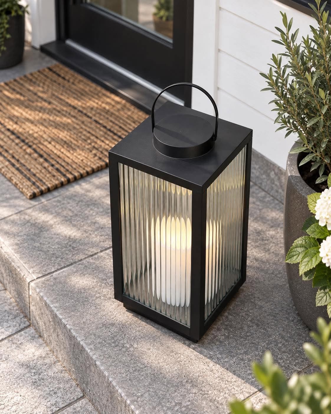 Laterne Nordic mit Blockkerze und Timer