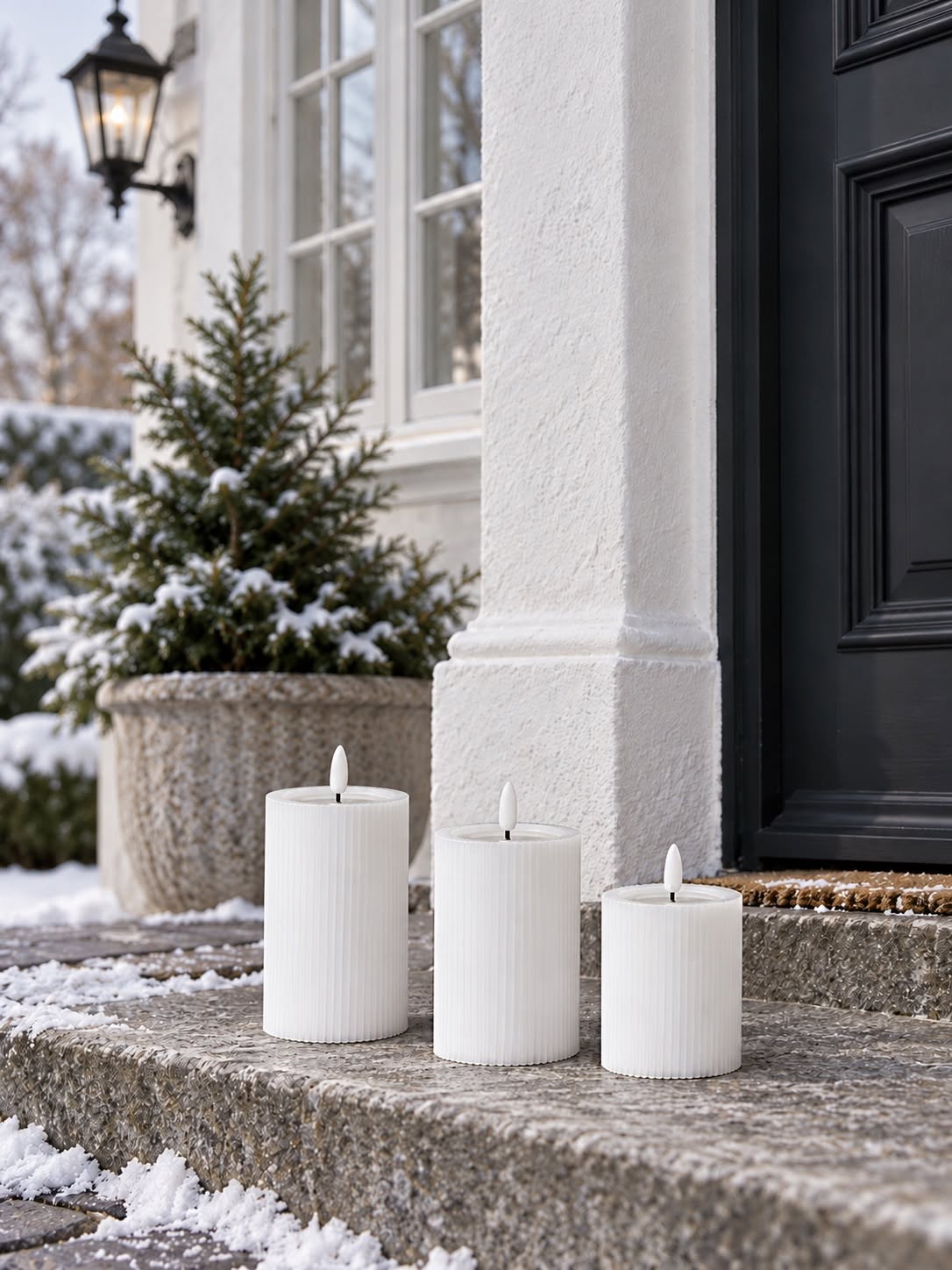 Outdoor LED-Blockkerze - Weiß mit Rillen 10 cm