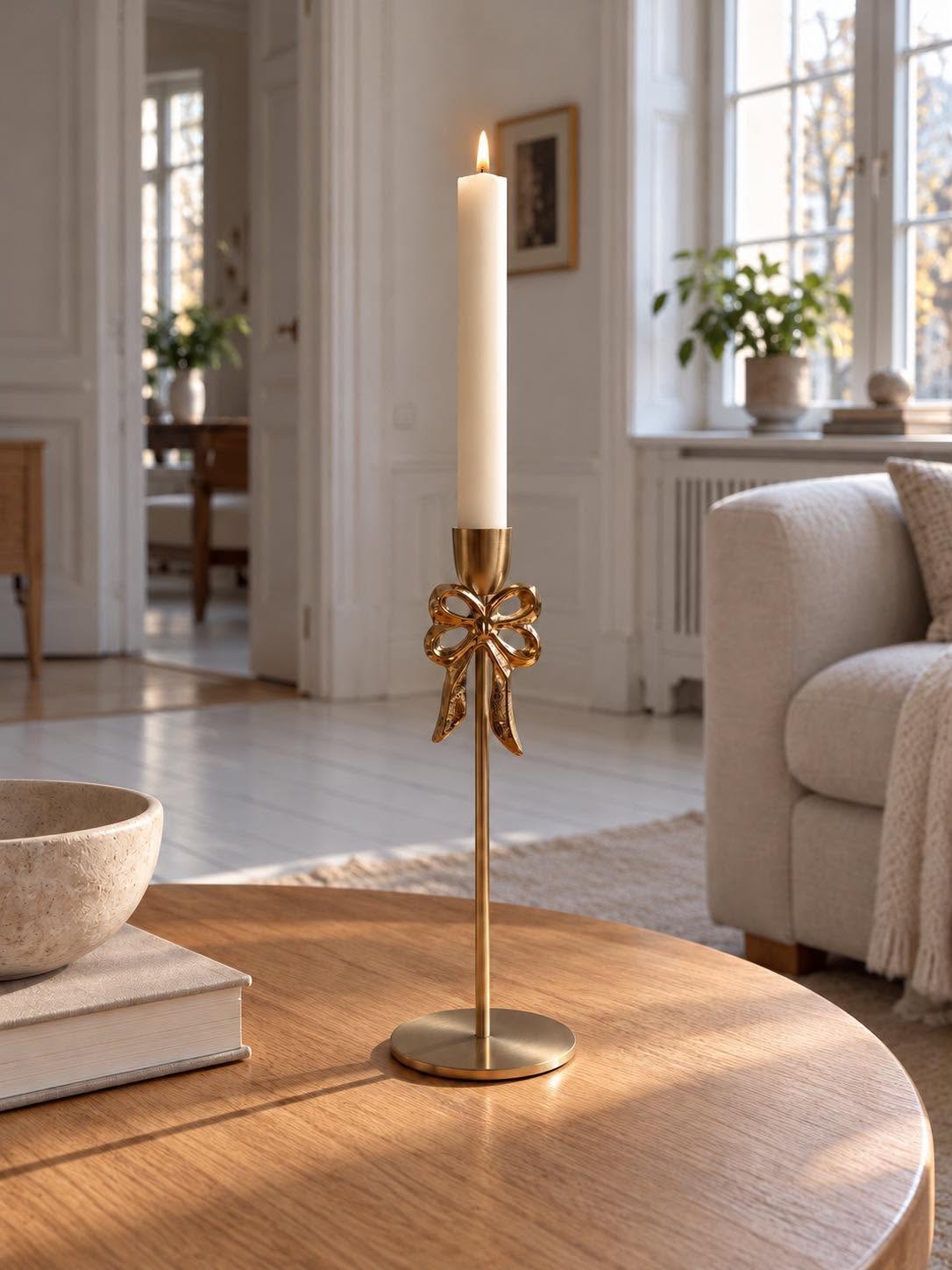 Kerzenständer aus Aluminium mit Schleife