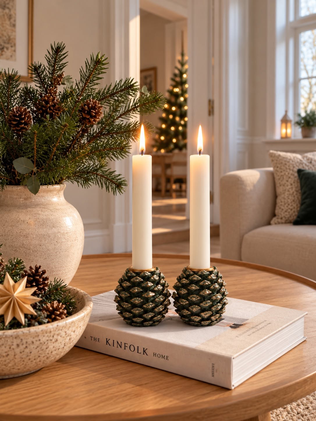 Kerzenständer-Set mit 2 Tannenzapfen - Grün/Gold