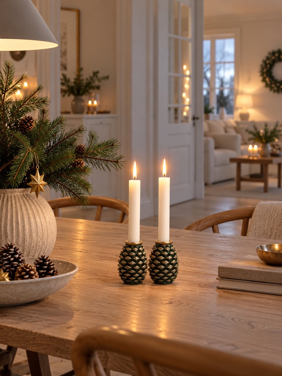 Kerzenständer-Set mit 2 Tannenzapfen - Grün/Gold