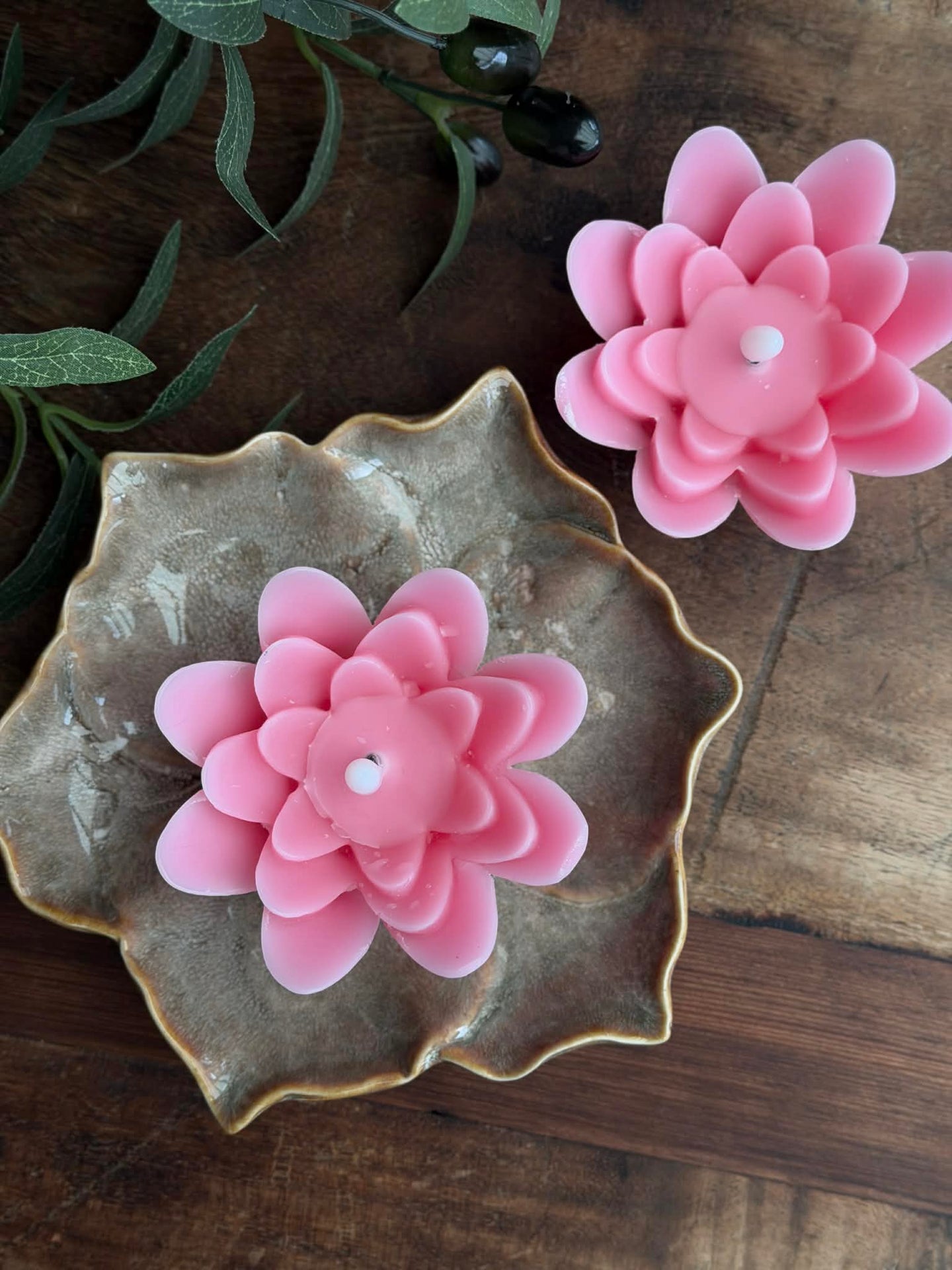 Schwimmkerzen mit Timer - Set mit 2 Stk. Rosa Lotus