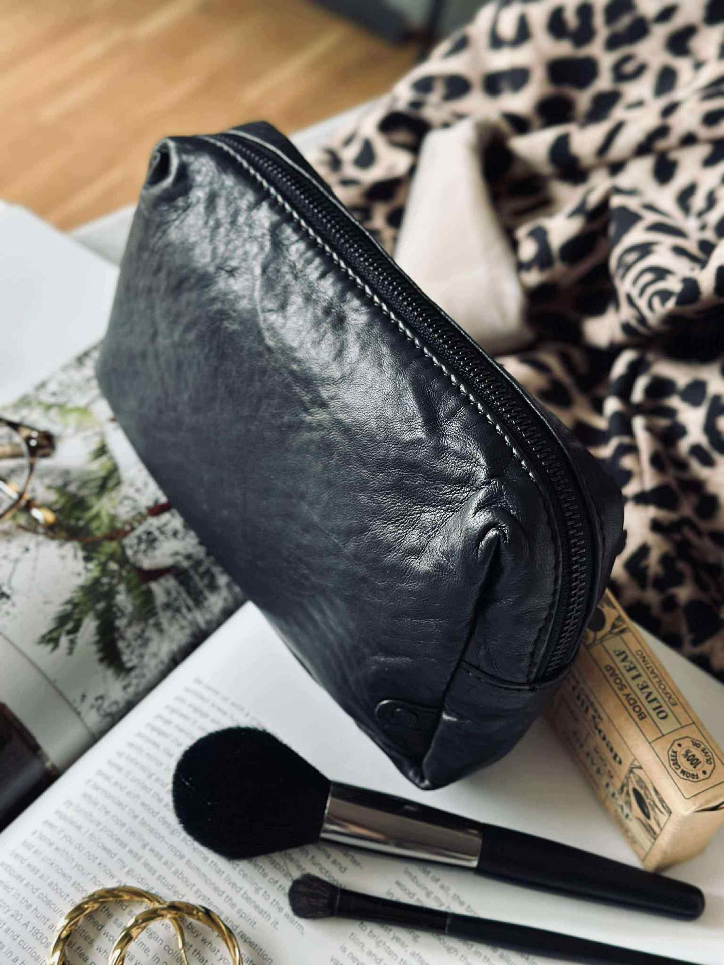 Kosmetiktasche - Black / black