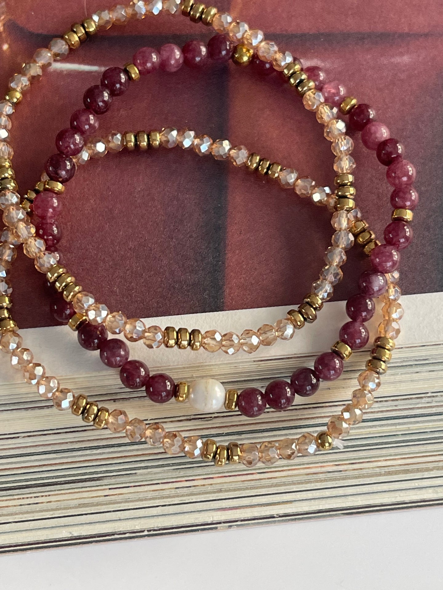 Armband Leah Bordeaux/Natur – Set mit 3 Stück