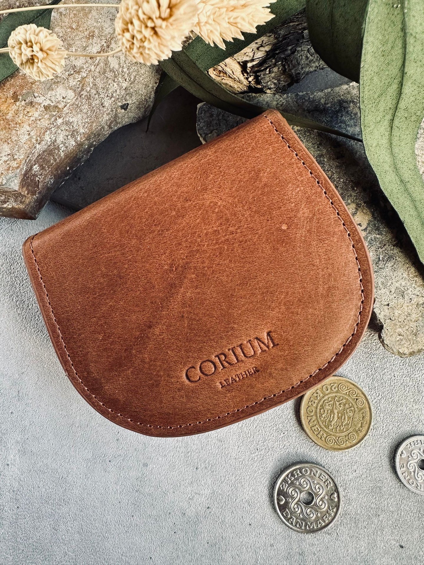 Portemonnaie mit Klappe – Cognac