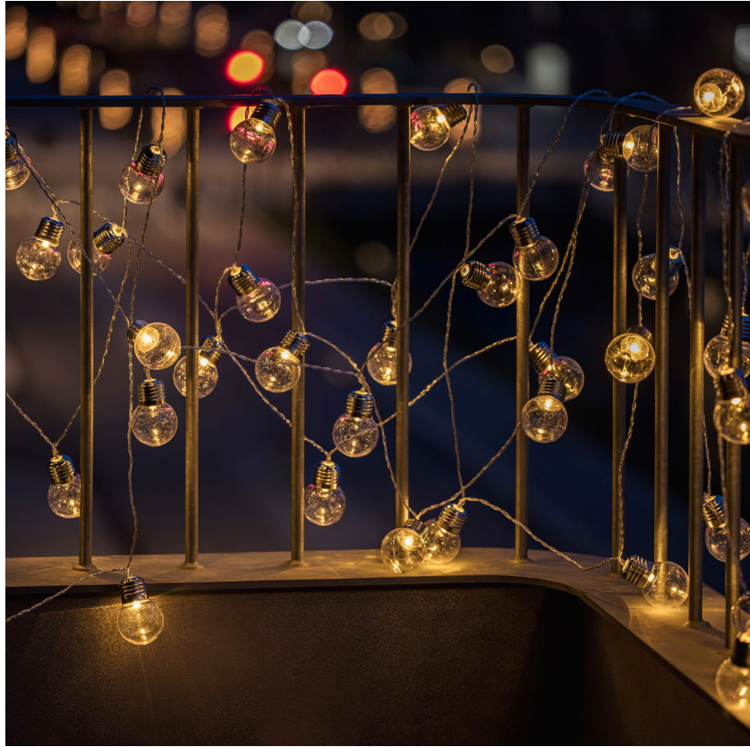 Große Lichterkette mit 50 LEDs und Timer