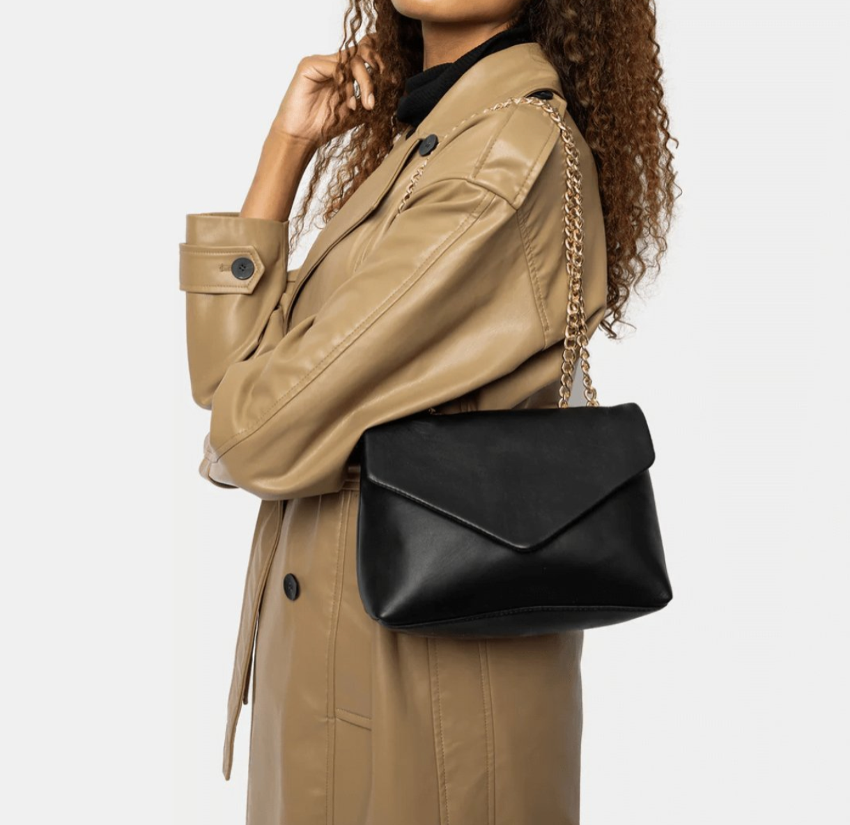 Crossbody mit Goldkette