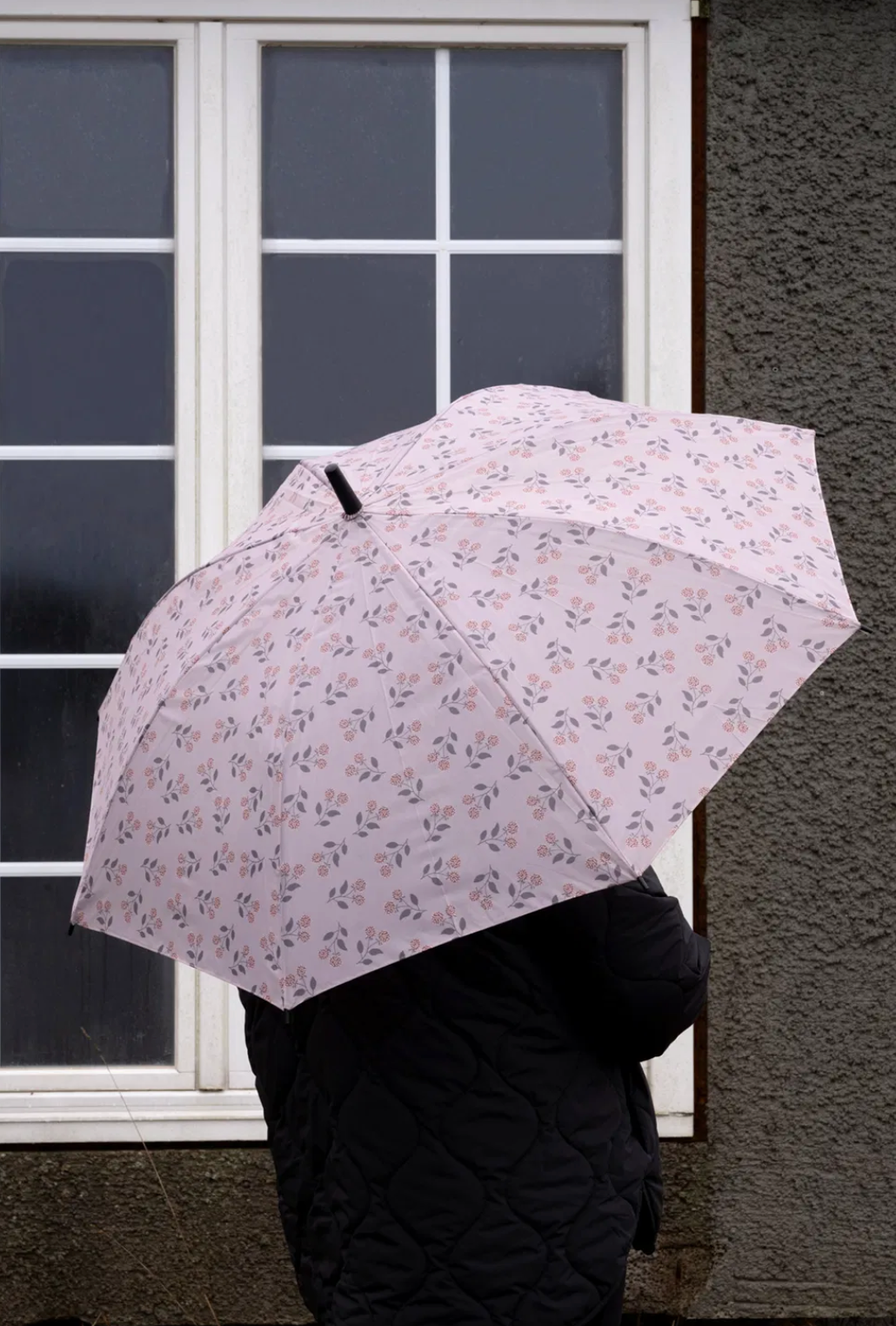 Regenschirm mit Blumen