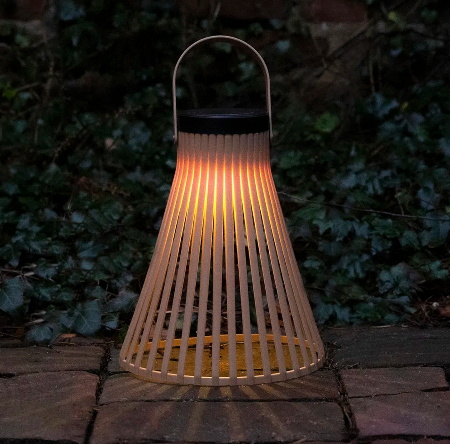 Laterne mit Solarzellen - Garden Nature