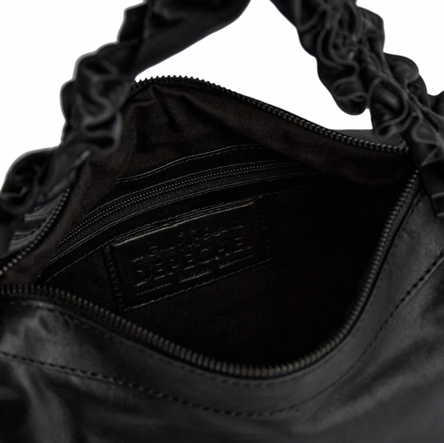 Crossbody in hochwertiger Lederqualität
