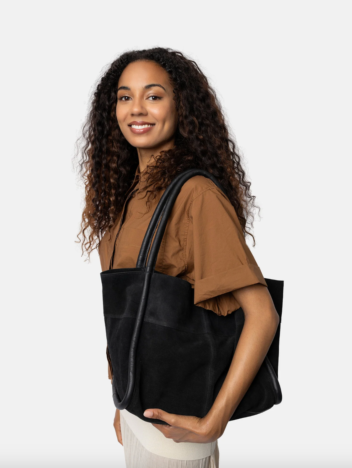 Shopper aus schwarzem Wildleder