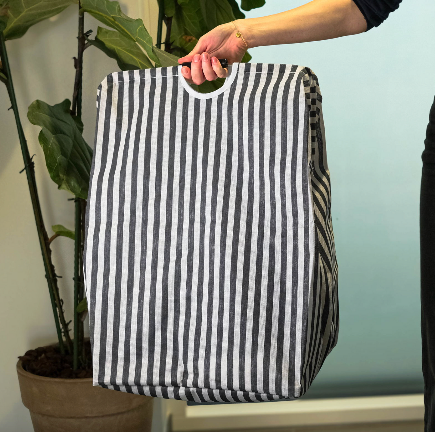 Wäschekorb aus Canvas, gestreift