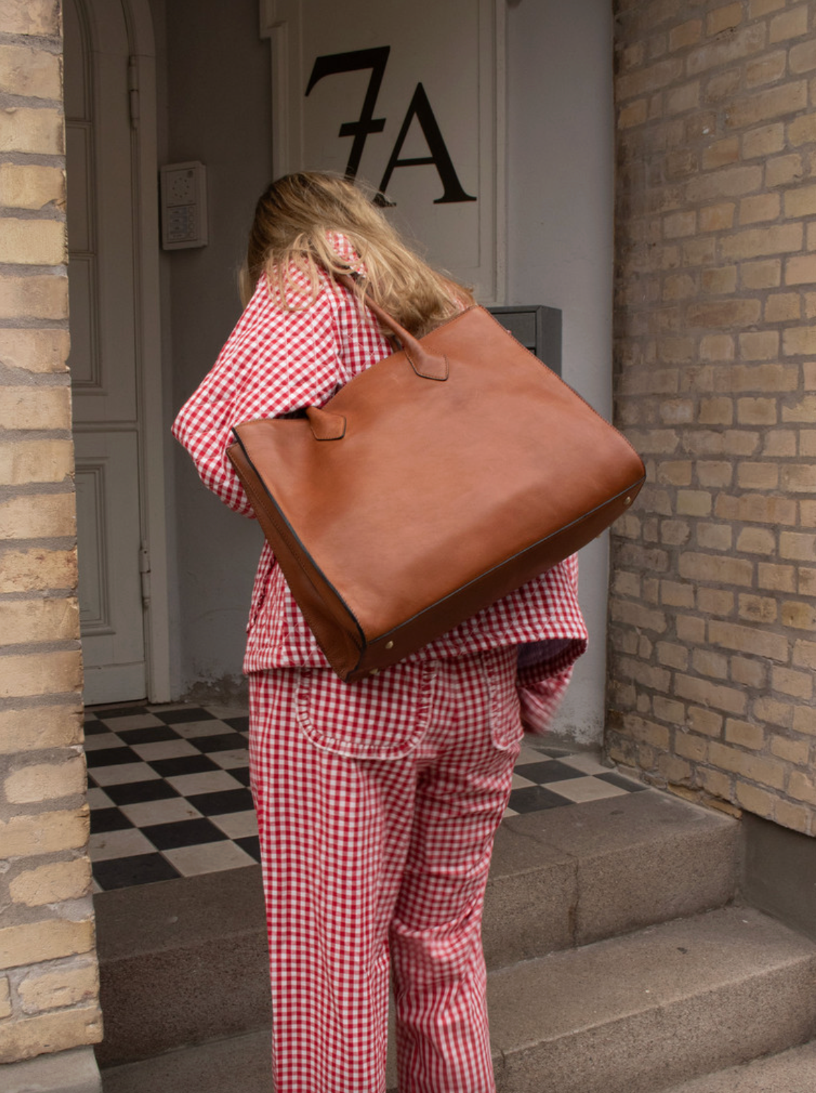 Schultertasche Ora Big - Cognac