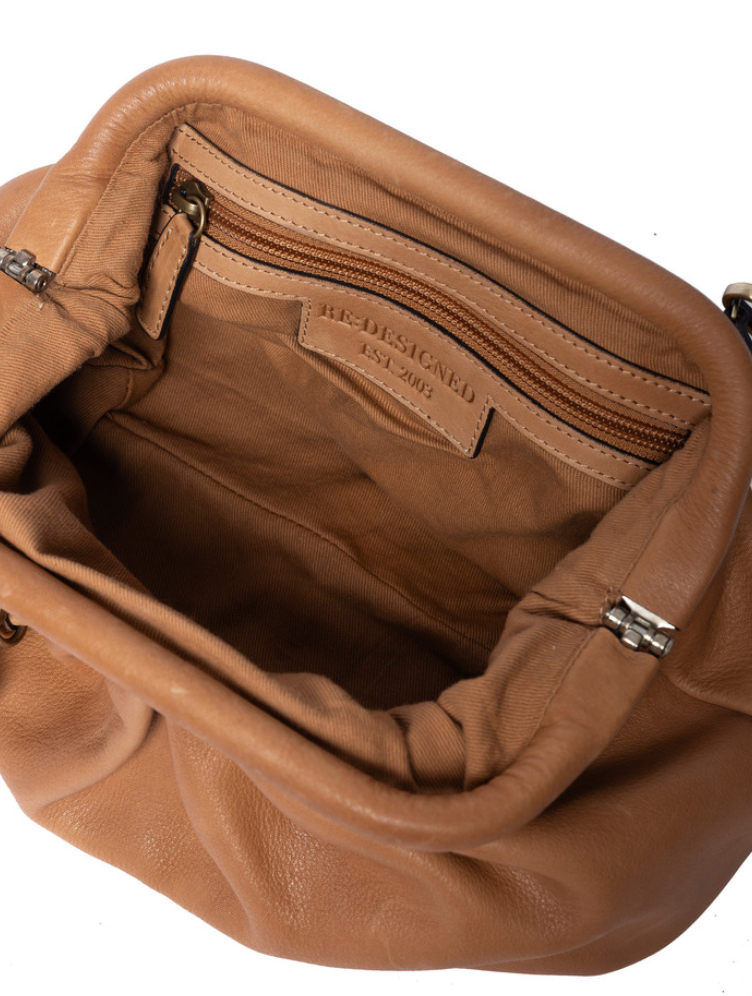 Clutch / Ledertasche Noha big cognac