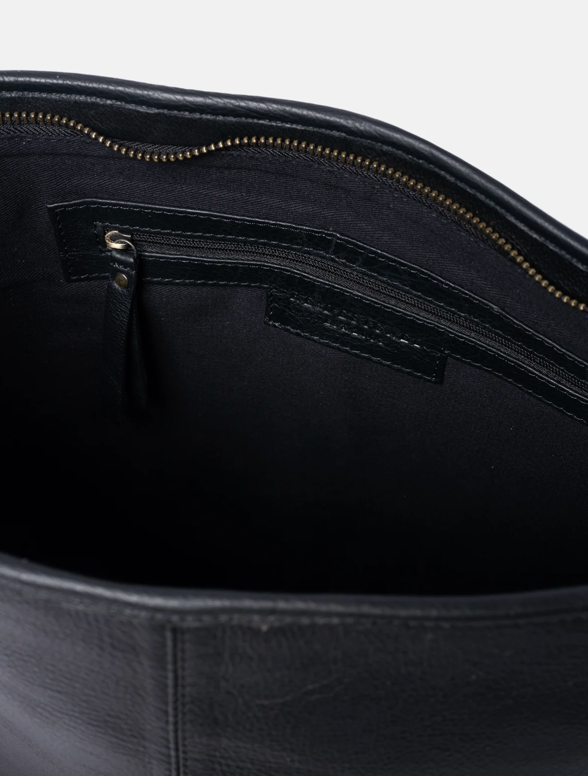 Schultertasche Nomi black