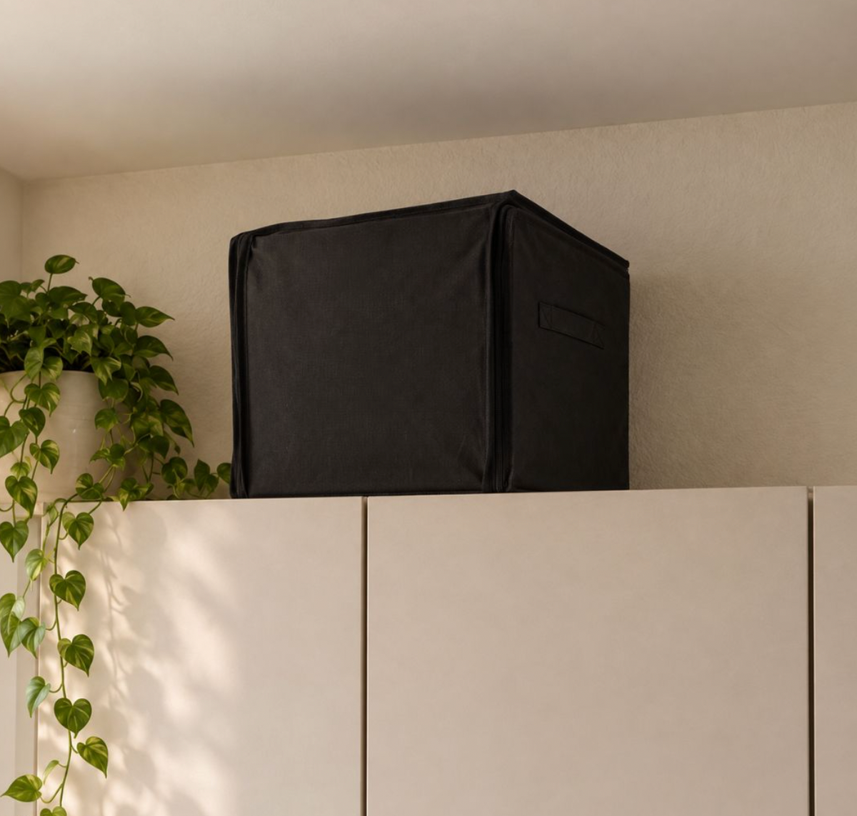 Aufbewahrungsbox mit unterteilten Schubladen – für Weihnachtskugeln