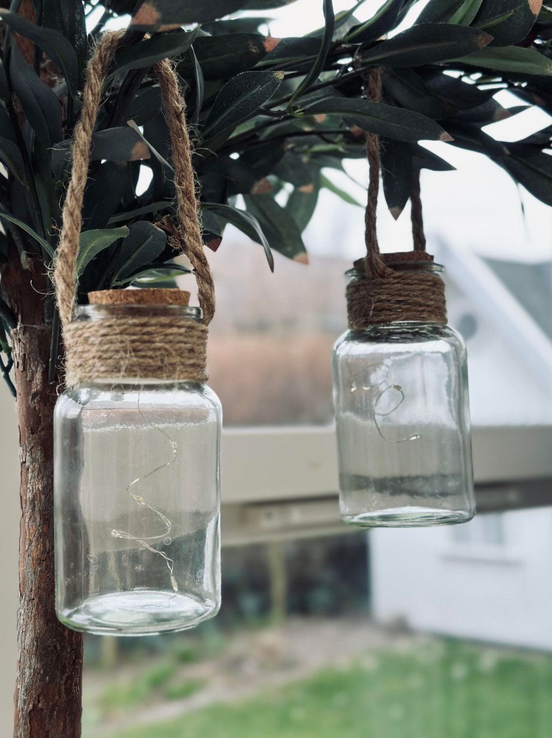 Mini-Laterne aus Glas mit Korkverschluss und Lichterkette
