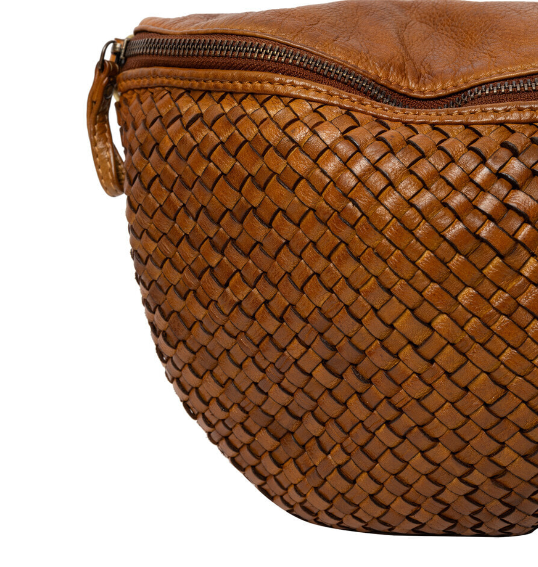 Bauchtasche JOMA mit Flecht-Optik und Nieten - Cognac