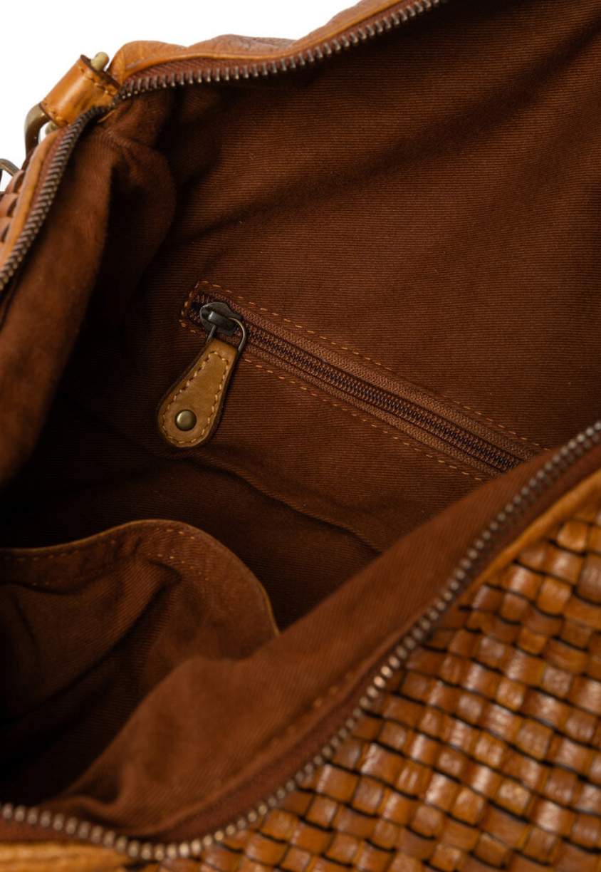 Bauchtasche JOMA mit Flecht-Optik und Nieten - Cognac