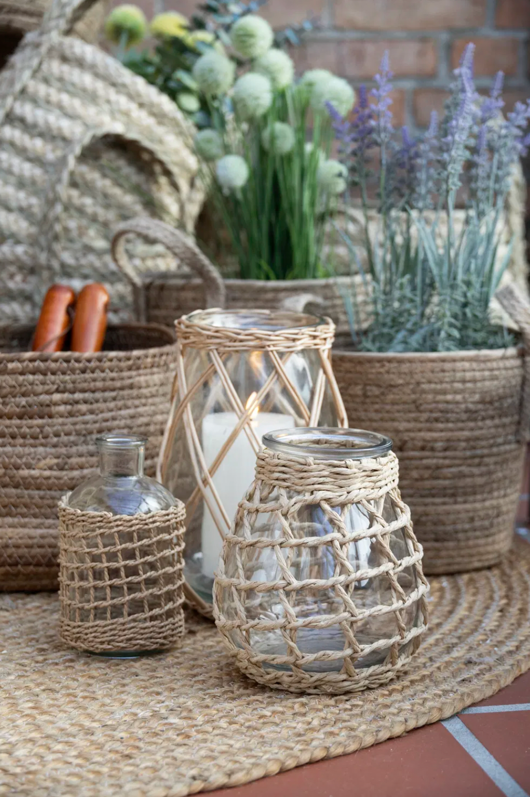 Vase mit Geflecht