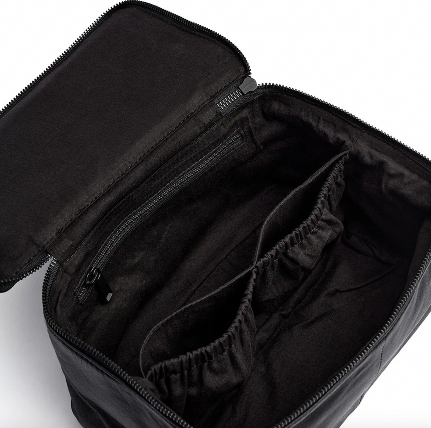 Klassische Kosmetiktasche - Black / Black