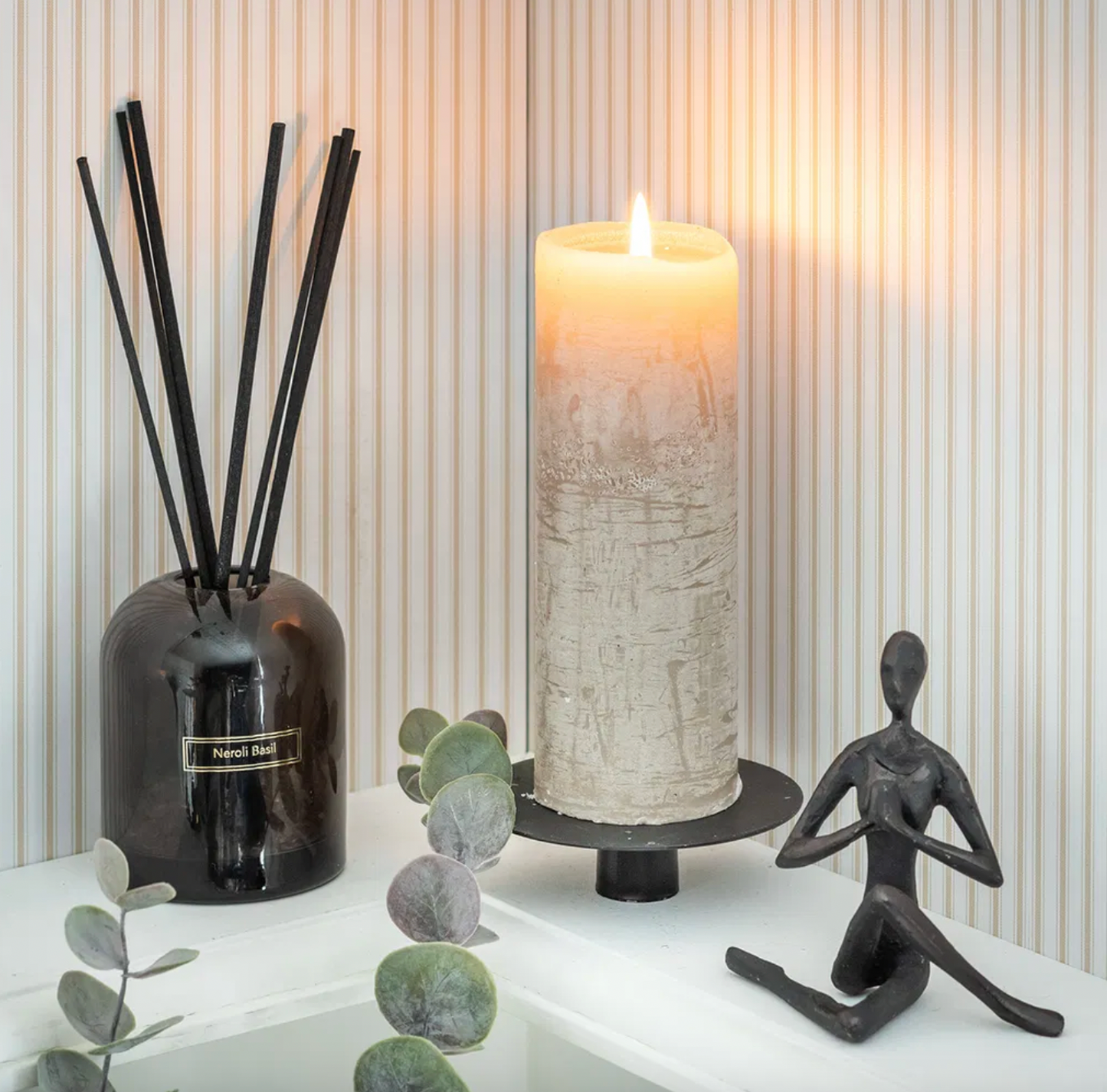 Figur aus schwarzem Eisen - Yoga
