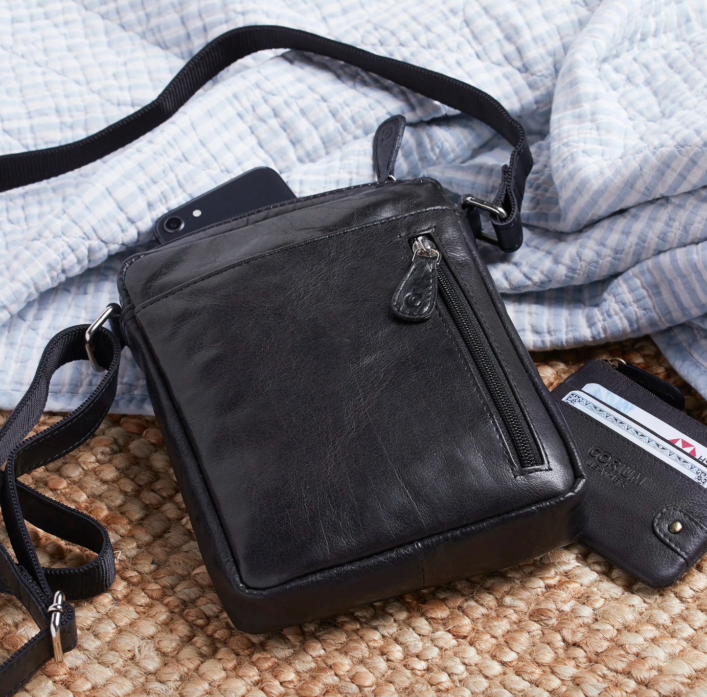 Handytasche / Crossover - Black Daily