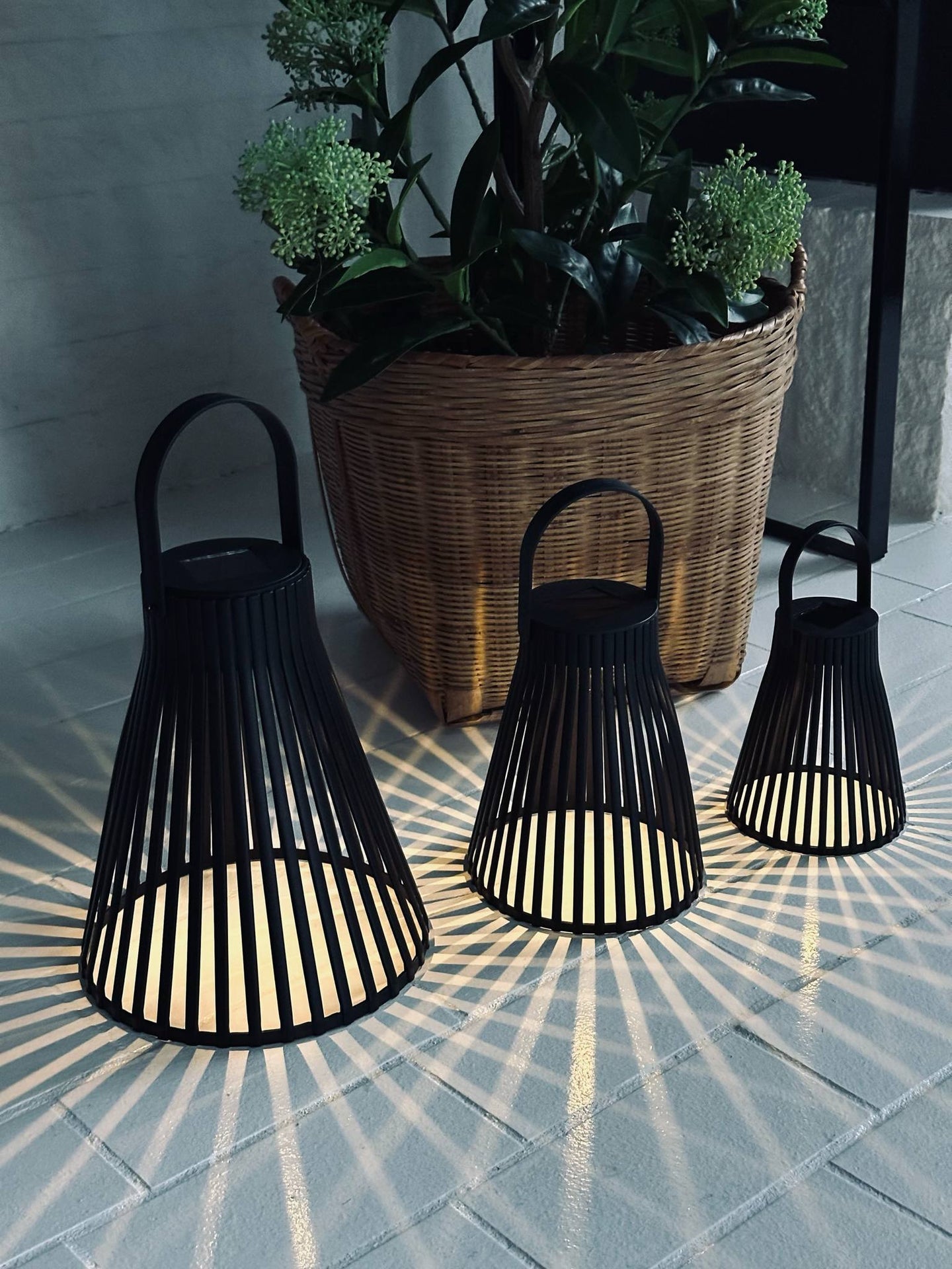 Laterne mit Solarzellen - GARDEN BLACK 14cm