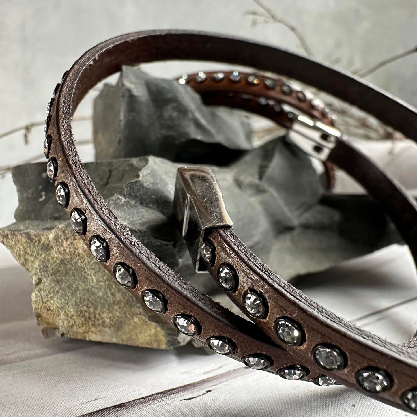 Armbånd Brown m. Swarowski sten - VIAMAJA.DK