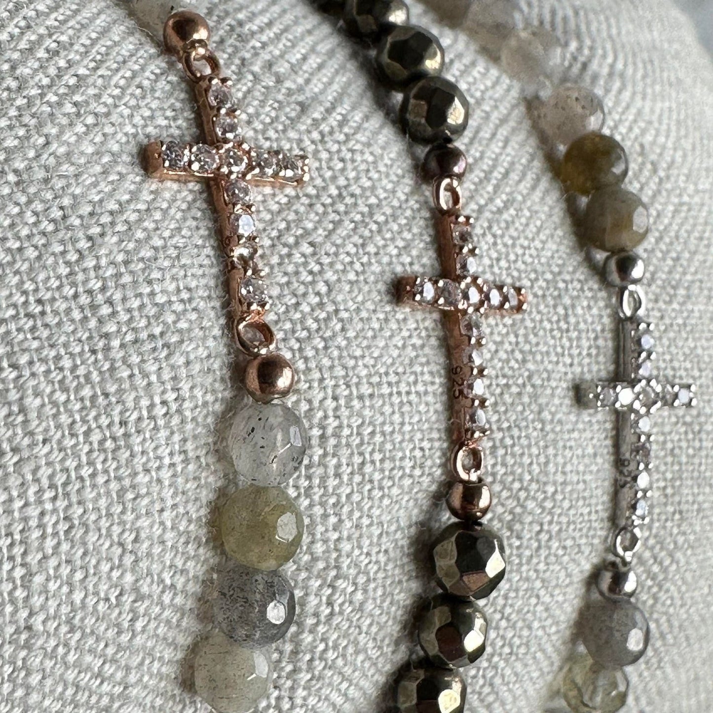 Armbånd Nikki labodorite - Sterling silver kors - VIAMAJA.DK
