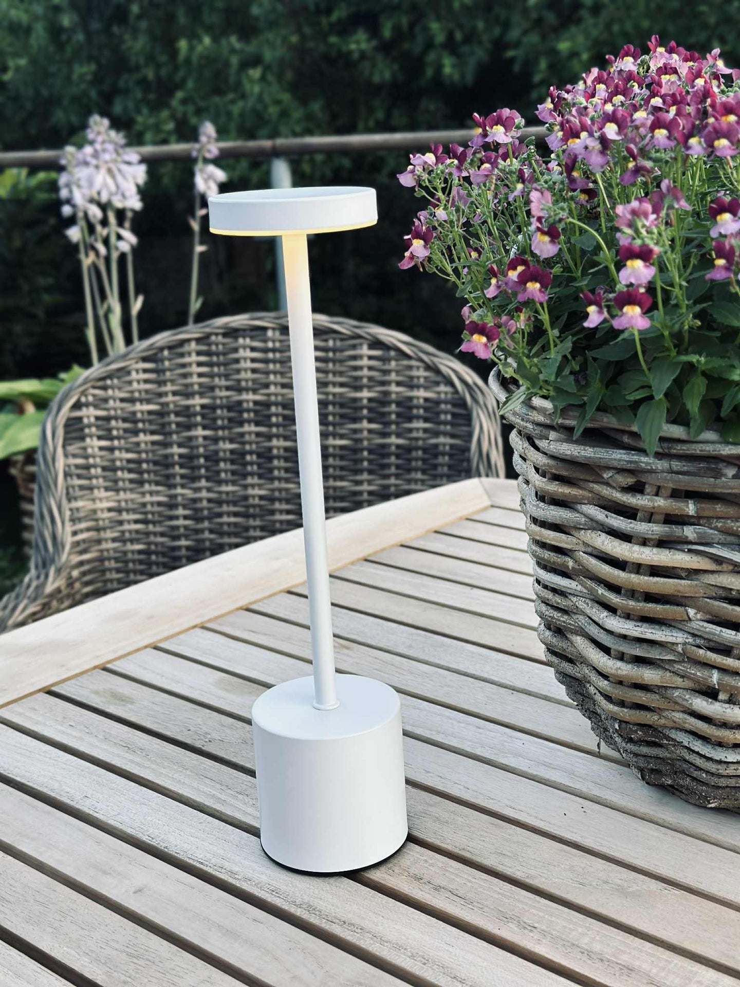 LED-Tischlampe KELLY Weiß - wiederaufladbar