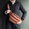 Gürteltasche aus ultraweichem Lammleder – Dunkler Cognac