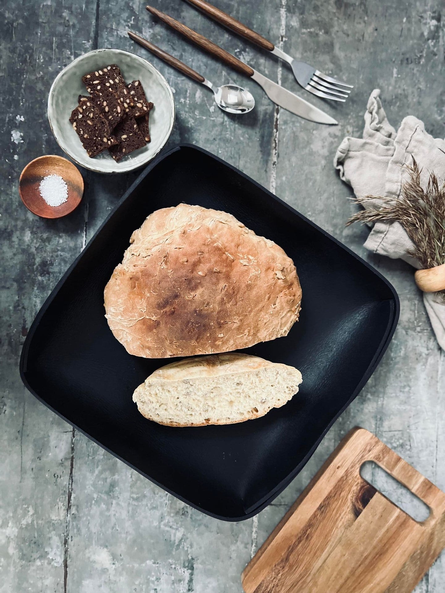 Bakke i sort læder - VIAMAJA.DK