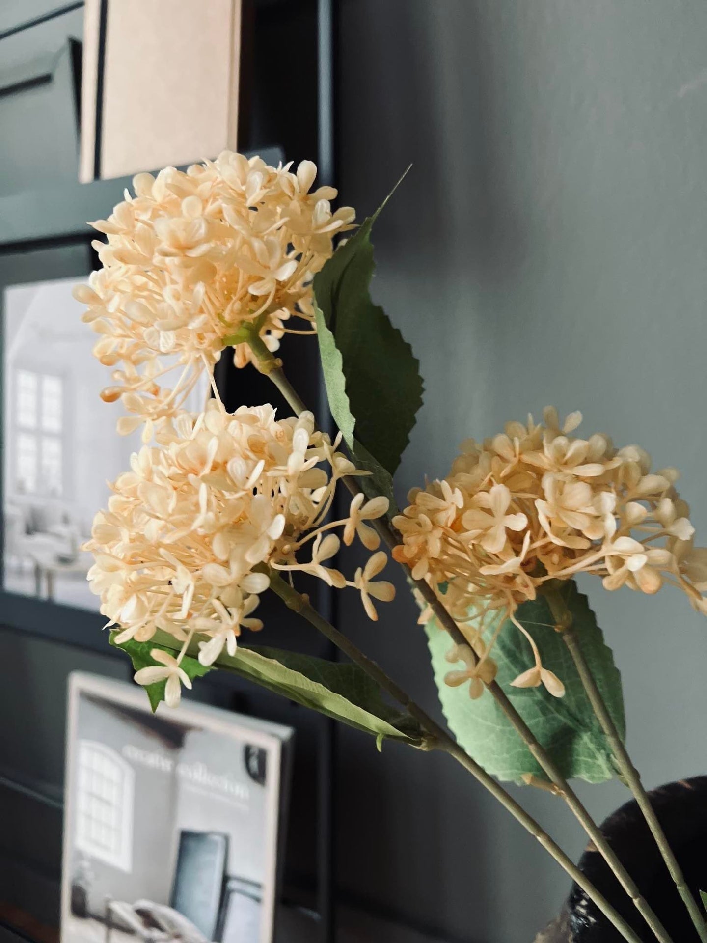 Blomst i duset farver 67cm - Mix farver - VIAMAJA.DK