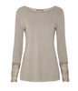 Bluse BASIS mit Spitzendetails – Fango Beige