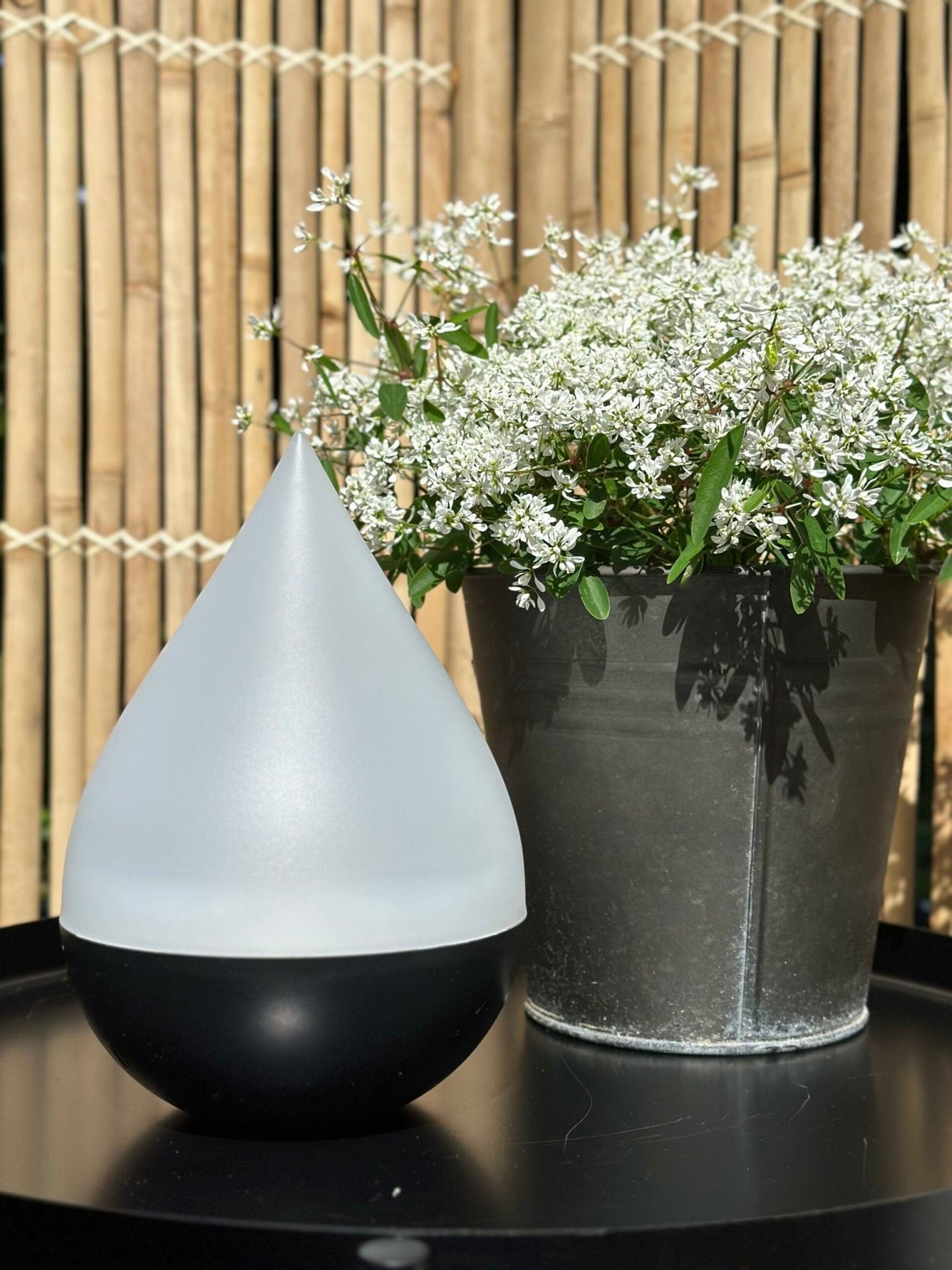 AURA Tischlampe mit Solarzellen - VIAMAJA.DK