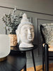 Buddha in schönen hellen Nuancen