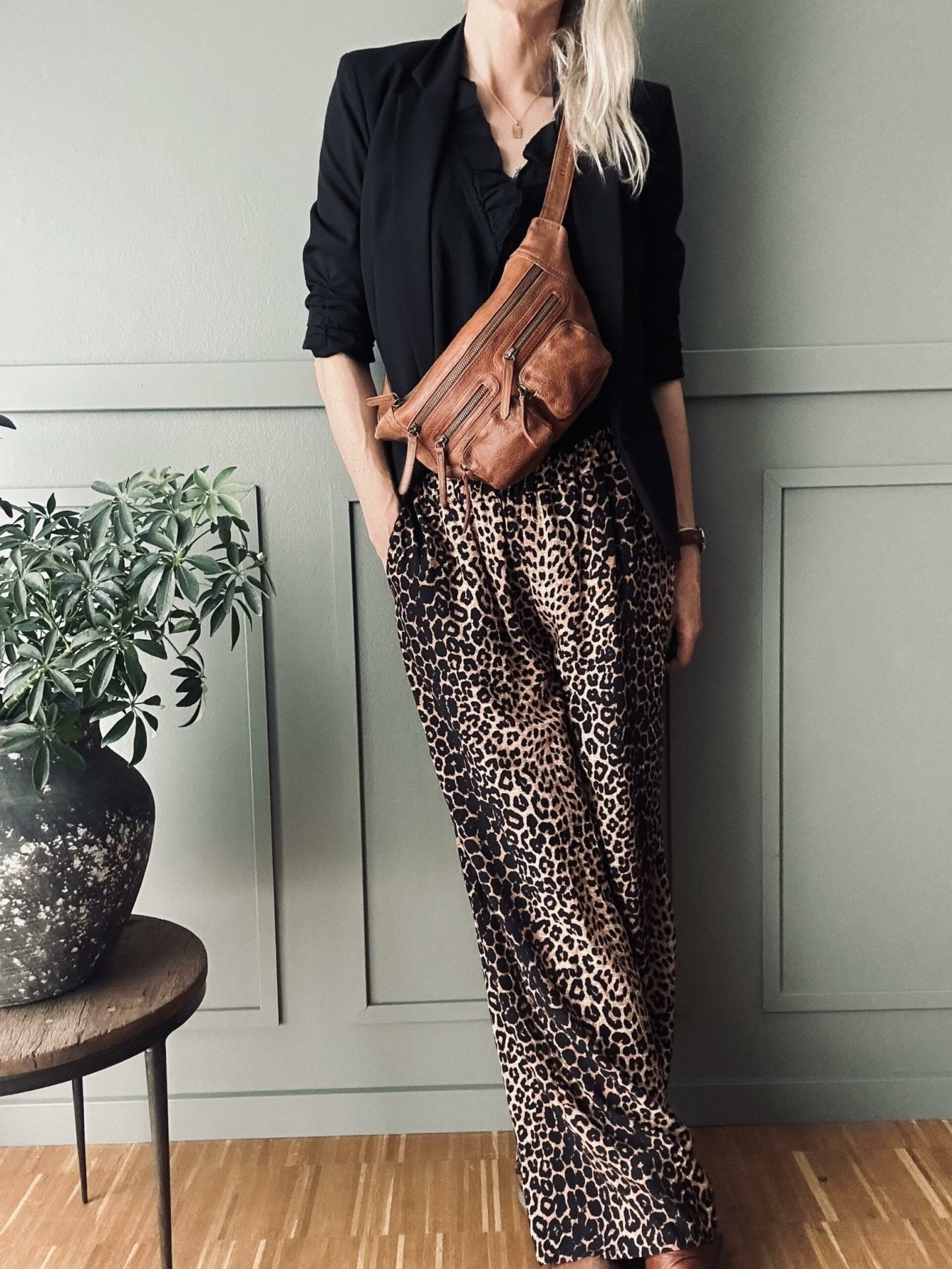 Bukser Leopard dark - VIAMAJA.DK