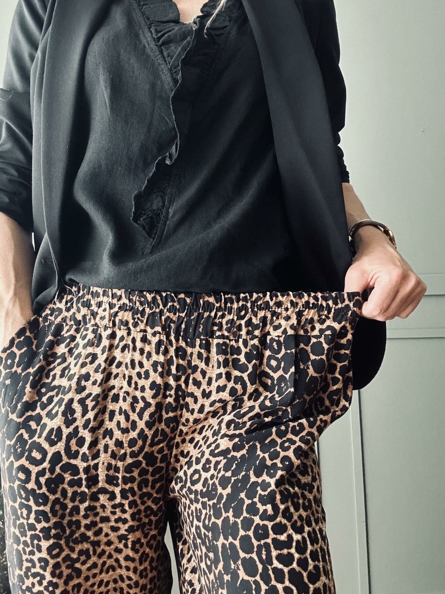 Bukser Leopard dark - VIAMAJA.DK